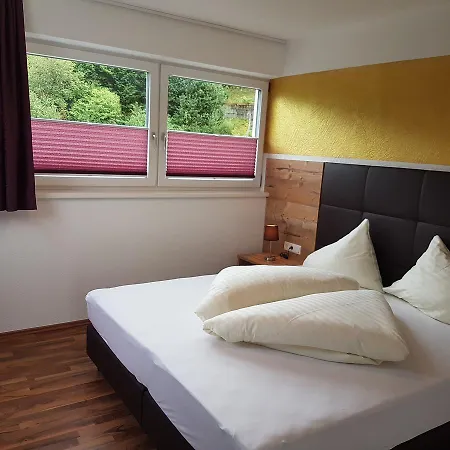 Luneta Apartman Ladis