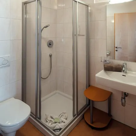 Luneta Apartman Ladis
