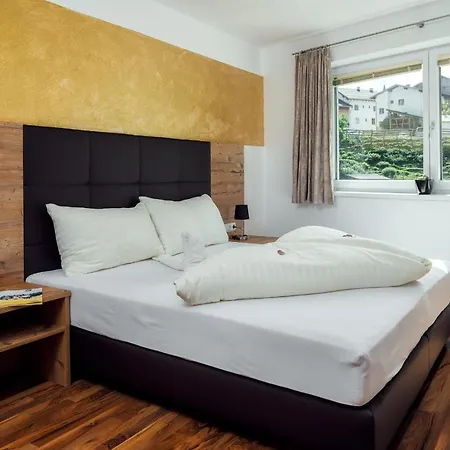 Luneta Apartman *
