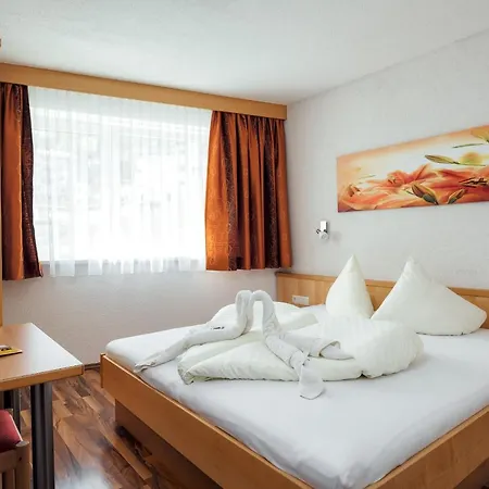Luneta Apartman *